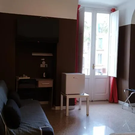 Cconforthotels Central Rooms Bari